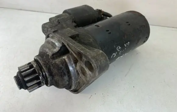 Volkswagen Golf VI Starter motor