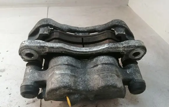 Iveco Daily 35.8 - 9 Front brake caliper 594205