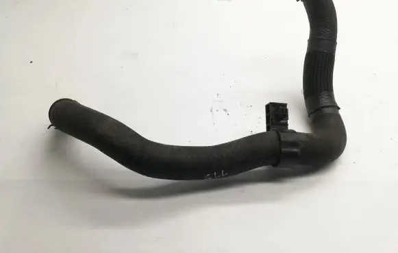 Mazda CX-5 Engine coolant pipe/hose