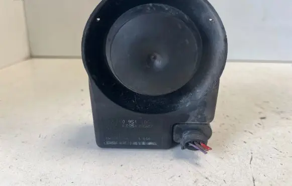 Volkswagen PASSAT CC Alarm system siren 1K0951605C