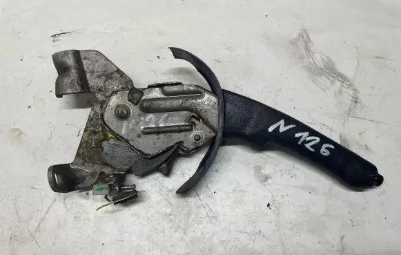Nissan Terrano Handbrake/parking brake lever assembly