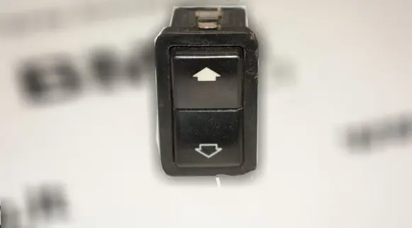BMW 5 E39 Electric window control switch 8368974