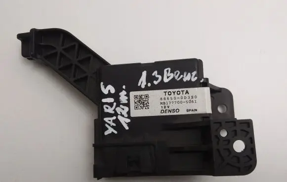 Toyota Yaris Climate control unit 886500D320