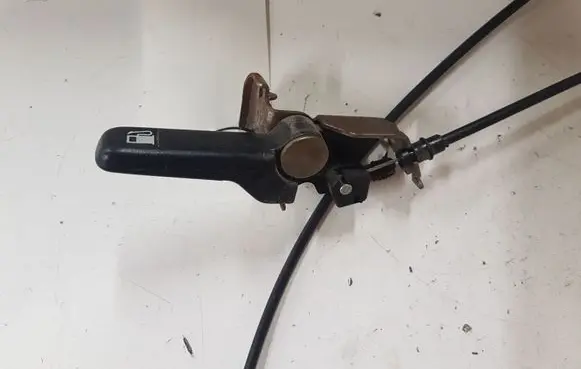 Nissan Almera N16 Fuel cap flap release cable 