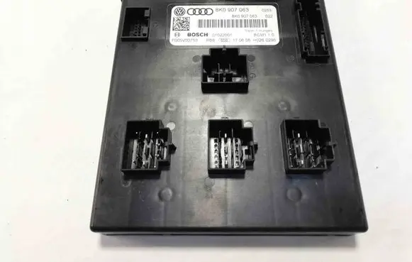 Audi A4 S4 B8 8K Central body control module 8K0907063