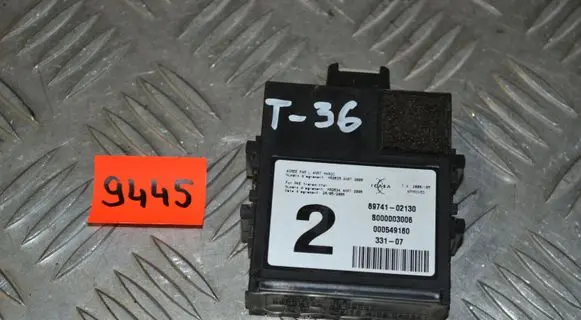 Toyota Auris 150 Door control unit/module 8974102130