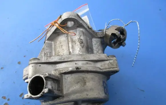 Renault Scenic I Vacuum pump