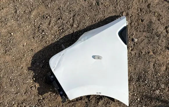 Opel Vivaro Fender 