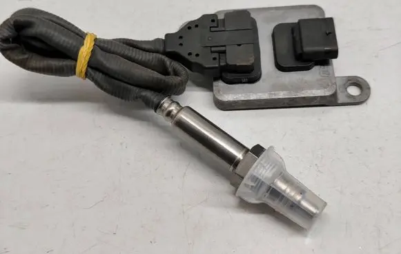 Mercedes-Benz Vito Viano W447 Lambda probe sensor A0009058511 SNS609A 0009058511