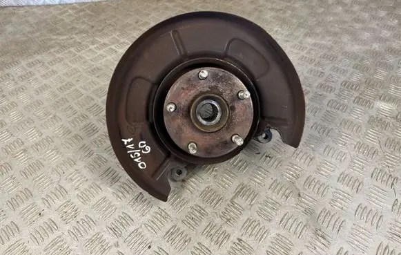 Rear wheel hub