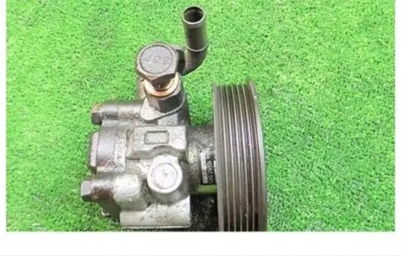 Hyundai Accent Power steering pump
