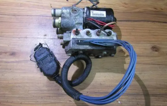 KIA Clarus ABS Pump 10045708203 10.0457-0820.3