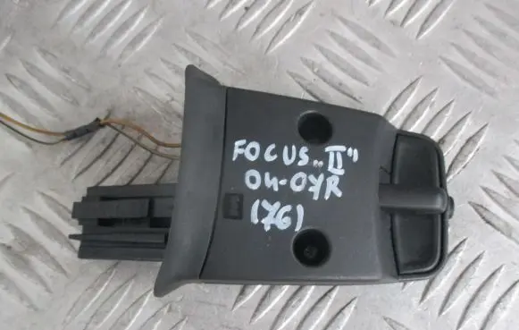 Ford Focus Steering wheel buttons/switches 