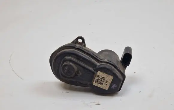 Nissan Qashqai Hand brake/parking brake motor 32353311C