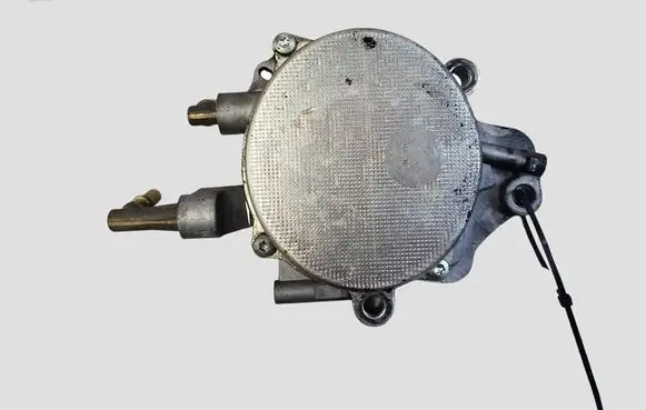 Jaguar XF X250 Vacuum pump 9X2Q2A451B