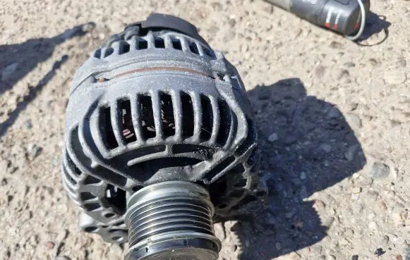 Audi A4 S4 B7 8E 8H Generator/alternator 06F903023