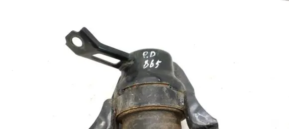Suzuki SX4 S-Cross Engine mount bracket