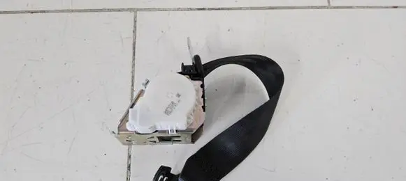 Ford Focus Rear seatbelt 34074772B 1906130340 33054574F