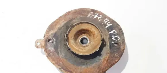 Renault 19 Coil spring mount 7700835254e 7700840234e