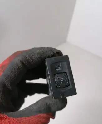 Volkswagen PASSAT B5.5 Seat heating switch 3B0963564C