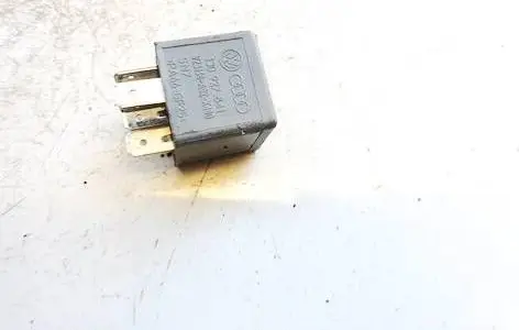 Volkswagen Golf IV Other relay 1j0927841 V23134B55X216