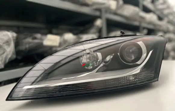 Audi TT TTS Mk2 Headlight/headlamp 8J0941003D