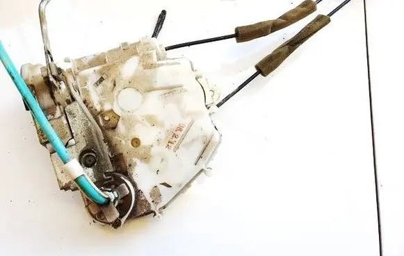 Honda FR-V Front door lock