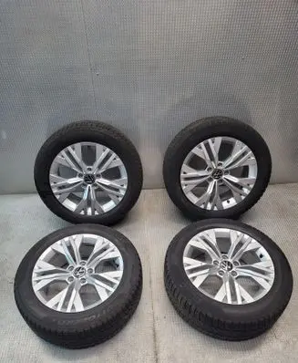 Volkswagen Passat Alltrack R17 alloy rim 3G0601025AB