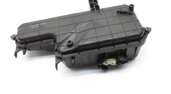 Mercedes-Benz CLS C219 Vacuum air tank A2198000019