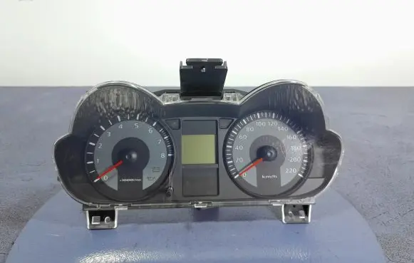 Mitsubishi Colt Speedometer (instrument cluster) 8100B021H