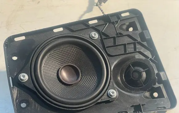 BMW 7 F01 F02 F03 F04 Panel speaker 6513913341002 9133410