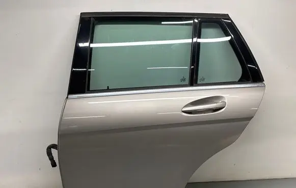 Mercedes-Benz C W204 Rear door