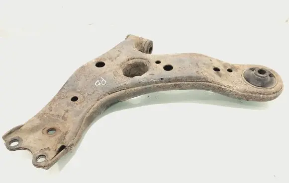Toyota Avensis T270 Front lower control arm/wishbone