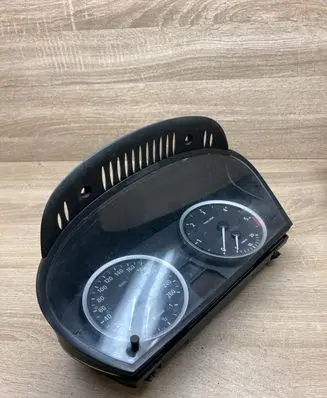 Speedometer (instrument cluster)
