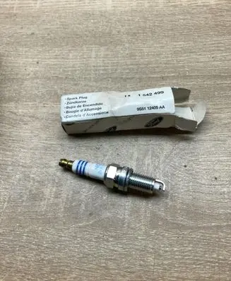 Ford Ka Spark plug 1542499 9S5112405AA