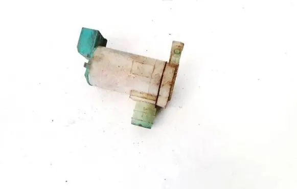 Nissan X-Trail T30 Windscreen/windshield washer pump 2224501a