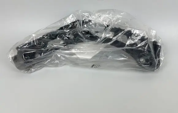 Rear bumper mounting bracket