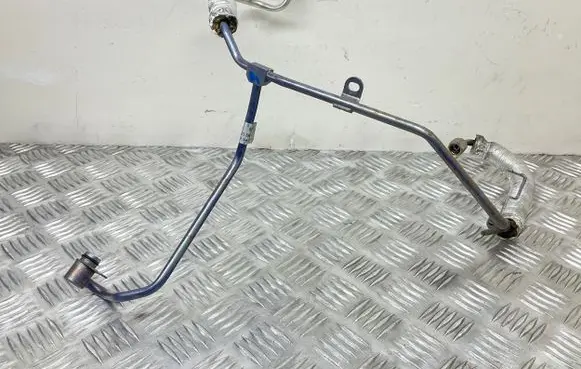 Coolant pipe/hose