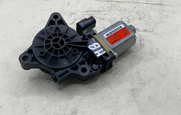 Volkswagen Golf VII Rear glass lock/latch T1588 83460F1000