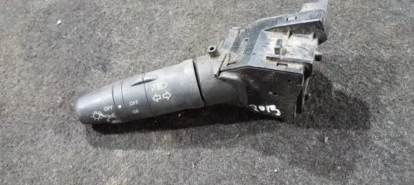 Nissan Primera Indicator stalk 25540av620 nenustayta