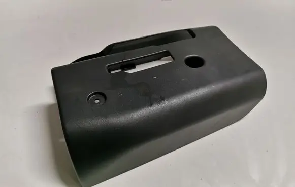 Steering wheel column trim