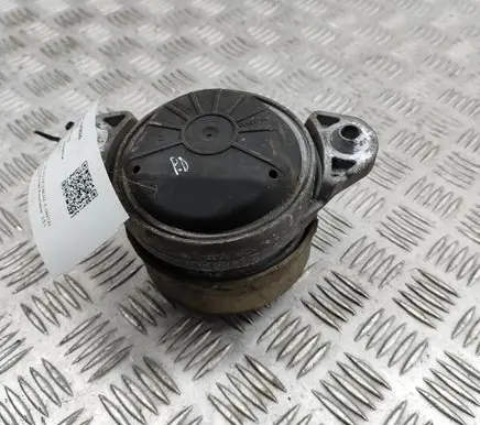 Mercedes-Benz E W212 Engine mount bracket A2122403217
