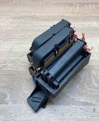 Audi A4 S4 B8 8K Fuse module 8K2971845B