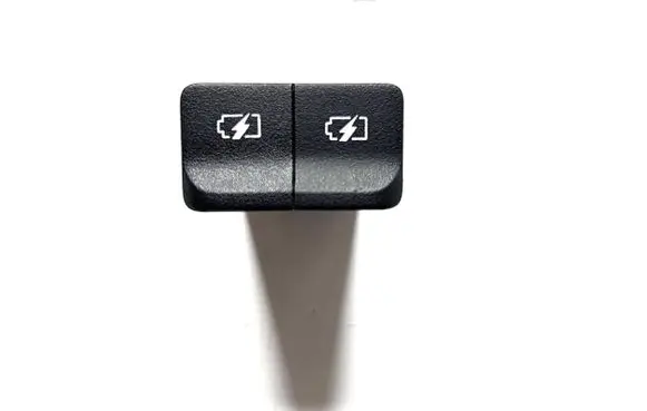 Nissan Leaf II (ZE1) USB socket connector 253316WK0A