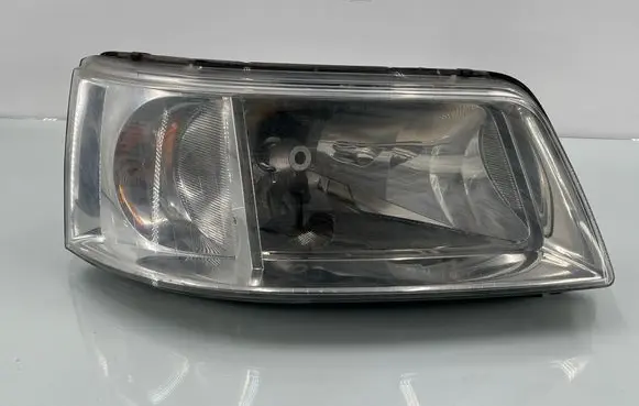 Volkswagen Transporter - Caravelle T5 Headlight/headlamp 1305235738