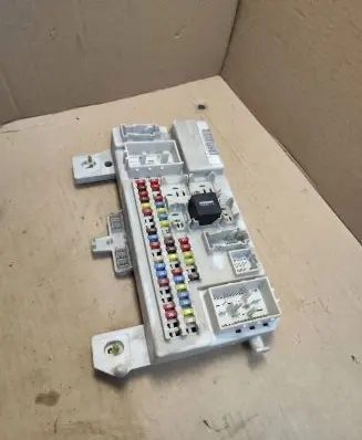 Ford Focus C-MAX Fuse module 3M5T14014 4M5T14A073 5U64192