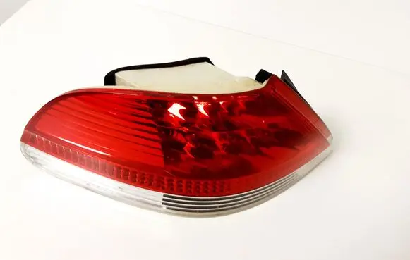 BMW 7 E65 E66 Rear/tail lights 6911785