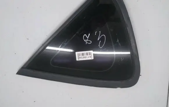 Opel Astra J Rear side window AS2