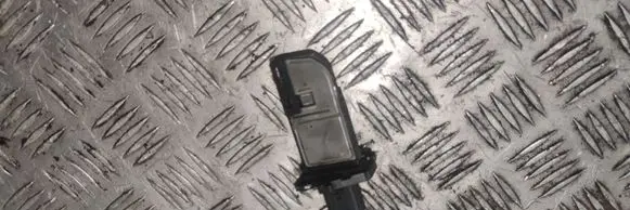 Volvo S60 Mass air flow meter 8V2112B579