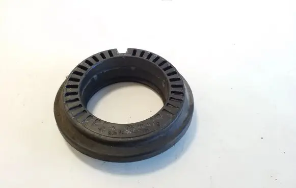 Audi Q3 F3 Front upper strut mount 5Q0412249E